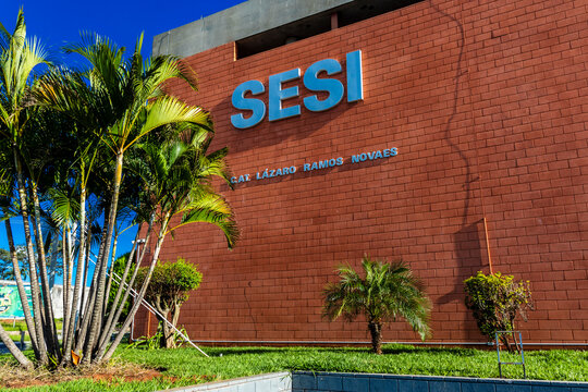 Marilia, Sao Paulo, Brazil, December 06. 2023. Facade of the Sesi unit, Social Service of Industry, in the south zone of the city of Mar&iacute;lia. 