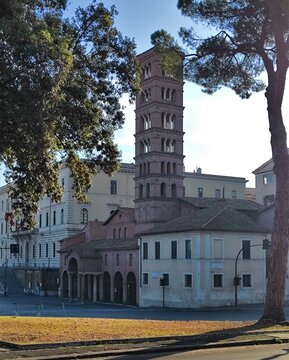 Natale Roma Chiese Presepi Addobbi