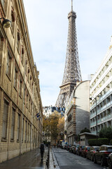 Fototapeta na wymiar Eiffel Tower City Street
