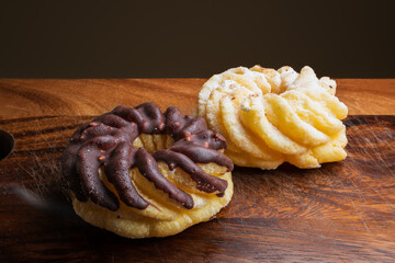 フレンチクルーラー　チョコドーナツ　俯瞰