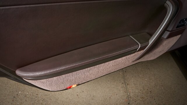Drivers door arm rest