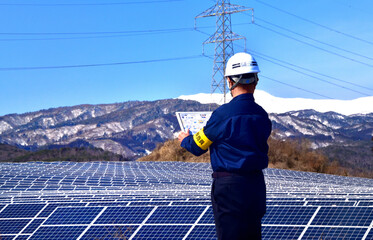 ソーラー発電施設・管理パトロールのエンジニア