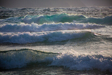 奄美、春に“寒の戻り”、3月の奄美の海