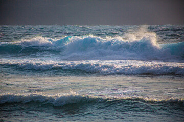 奄美、春に“寒の戻り”、3月の奄美の海