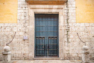 edificio, arquitectura, calle, casa, ciudad, viejo, alojar, poblado, europa, palacio, cielo, exterior, viajando, historia, historicas, fachada, urbana, castillo, ladrillo, angosta, carretera, callejue