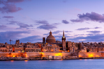 Naklejka premium Valletta Skyline in the Evening, Malta.