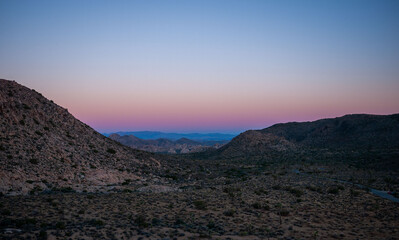 Naklejka premium Sunset at desert landscape with amazing sunset sky