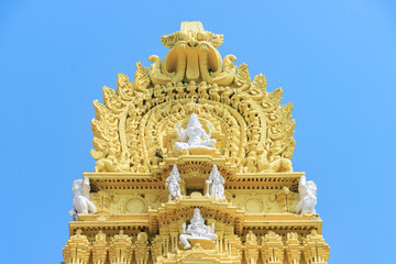 Fototapeta na wymiar Sri Chamundeshwari Temple is a Hindu temple located on the top of Chamundi Hills near the palace city of Mysuru in the state of Karnataka, India.