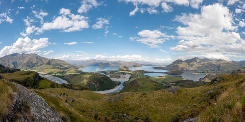 Lake Wanaka Lookout : Panoramic view on Lake Wanaka and mountains including Mount Aspiring, Wanaka, New Zealand