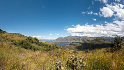 Lake Wanaka Lookout : Panoramic view on Lake Wanaka and mountains including Mount Aspiring, Wanaka, New Zealand