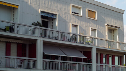 Vue rapprochée d'appartements, dans la ville de Royan