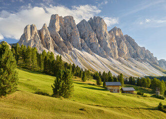 Geisler Gruppe von der Gampenalm, Südtirol, Italien