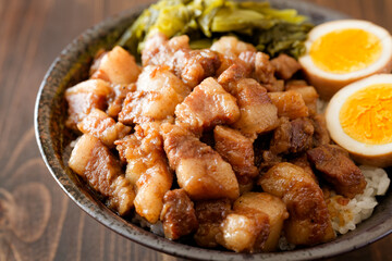 ルーロー飯