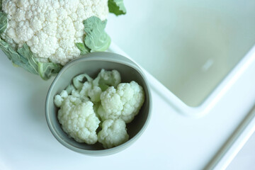 Cauliflower in a plate, first complementary food using the blw method