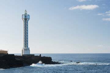 Leuchtturm am Punto de la Lava, Las Hoyas, Insel La Palma, Kanarische Inseln, Spanien - obrazy, fototapety, plakaty