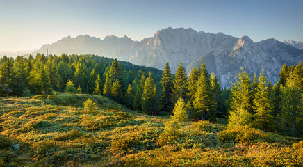 Blick auf die Lienzer Dolomiten über das Pustertal vom Hochstein, Osttirol, Tirol, Österreich