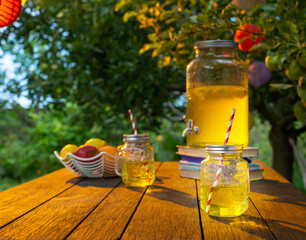Lemon Water, for a wooden table, Drink station for an outdoor party