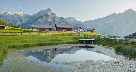 Teich auf der Walderalm, Huderbankspitze, Gnadenwald, Karwendel, Tirol, Österreich