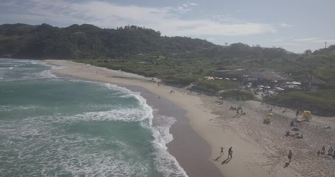 Surf Praia Mole Floripa Florianopolis Esporte Vida Radical Aqu&aacute;tico &Aacute;gua Mar Surfista Oceano Atl&acirc;ntico Prancha Galheta Ol&iacute;mpico Paisagem Tropical Ver&atilde;o Ilha Santa Catarina Areia Atividade Drone Mar
