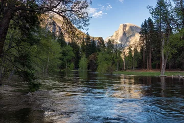 Fotobehang Half Dome Merced river with half dome