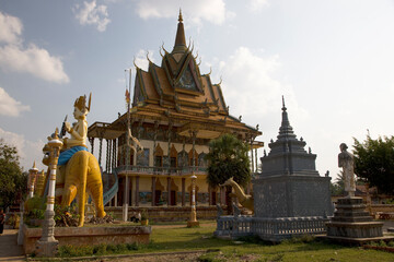 Fototapeta premium Temple Wat Phnom Sampeau Cambodia on an autumn sunny day.