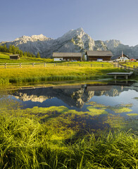 Obraz premium Teich auf der Walder Alm, Huderbankspitze, Karwendel, Tirol, Österreich