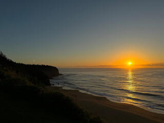 Obraz premium sunrise over the beach 