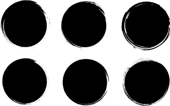 Set of Black round button. Hand drawn grunge circle on transparent background. Vector illustration