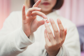 ake off wedding ring　結婚指輪