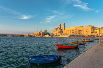Fototapeta premium Molfetta, Duomo di San Corrado e porto