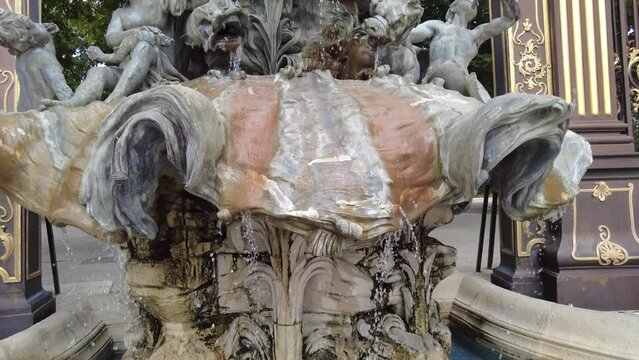 Grande fontaine place Stanislas &agrave; Nancy