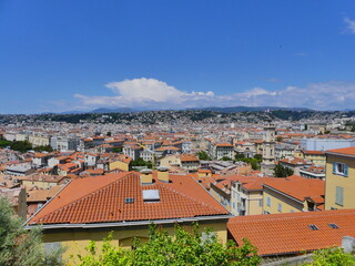 Fototapeta na wymiar Sur les toits de Nice