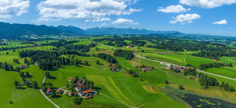 Ausblick auf das bayerische Alpenvorland rund um Steingaden im Pfaffwinkel