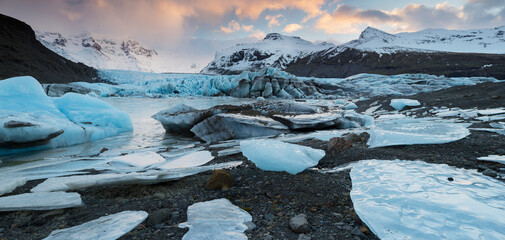 Eis am Gletscher Svinafellsjökull, Südisland, Island