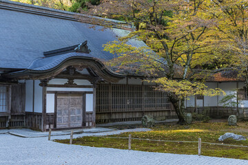 日本　滋賀県大津市にある延暦寺の西塔の浄土院と紅葉