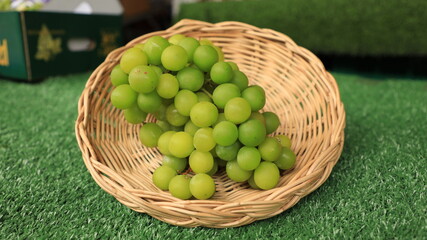 Fototapeta na wymiar Sweet green grapes, natural fruit