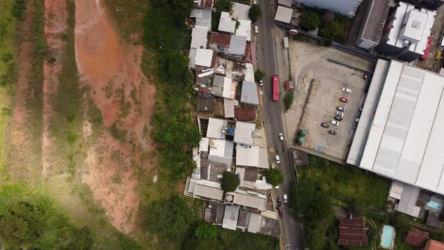 Casas do ato, morro, mostrando o caos de uma cidade