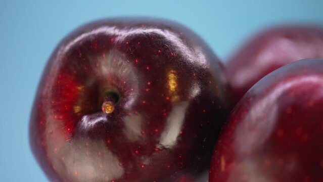 big red apples