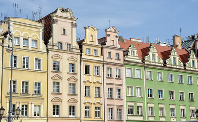 Fototapeta na wymiar Wroclaw, Poland, Polska, Lower Silesia, Dolnoslaskie, market square (Rynek) with the colorful houses of the city