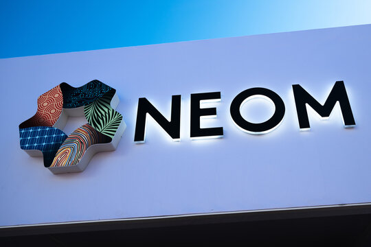 le logo et le nom du projet de ville Neom en Arabie Saoudite