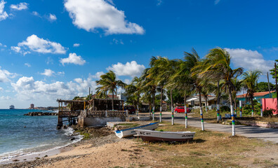 Fototapeta na wymiar Views around Curacao and the Capital Willemtad