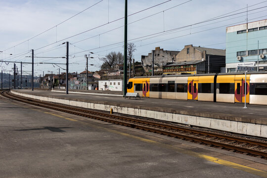 Esta&ccedil;&atilde;o Campanh&atilde; - Porto