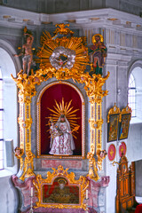 Innenansicht der Pfarrkirche Grän in der Gemeinde Grän in Tirol (Österreich)