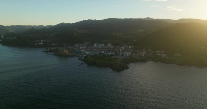 Atardecer en Mundaka desde el aire