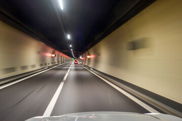 Der Bözbergtunnel auf der A3 (Kanton Aargau) Richtung Zürich (Schweiz)