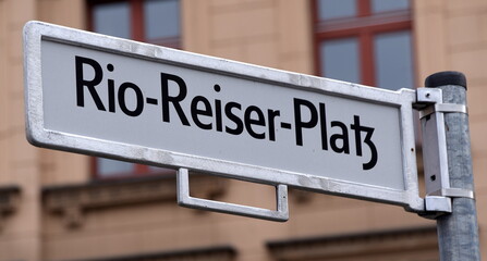 Straßenschild: "Rio-Reiser-Platz"