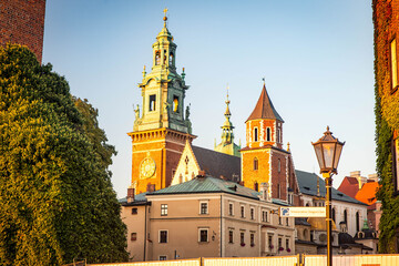 Fototapeta na wymiar Scenic view of Wawel Royal Castle in Krakow at sunrise