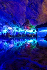 Crédence de cuisine en verre imprimé Guilin Underground lake in Reed Flute Caves in Guilin, China