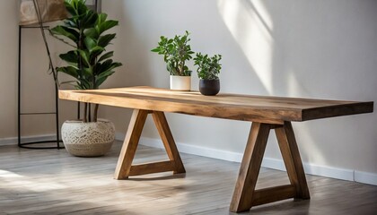 Mesa de madera en una habitación