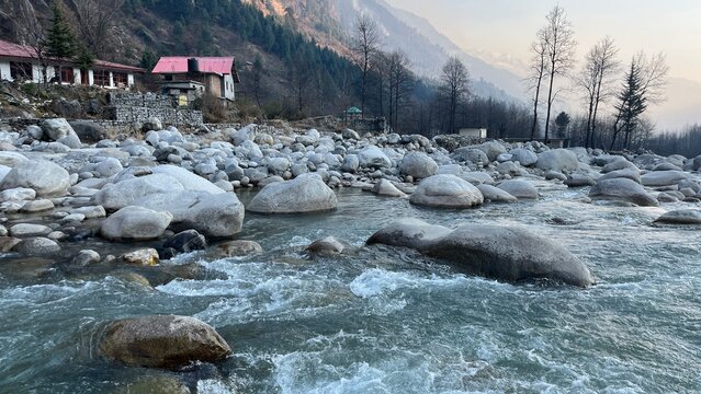 Beas river manali close up with selective focus and blur